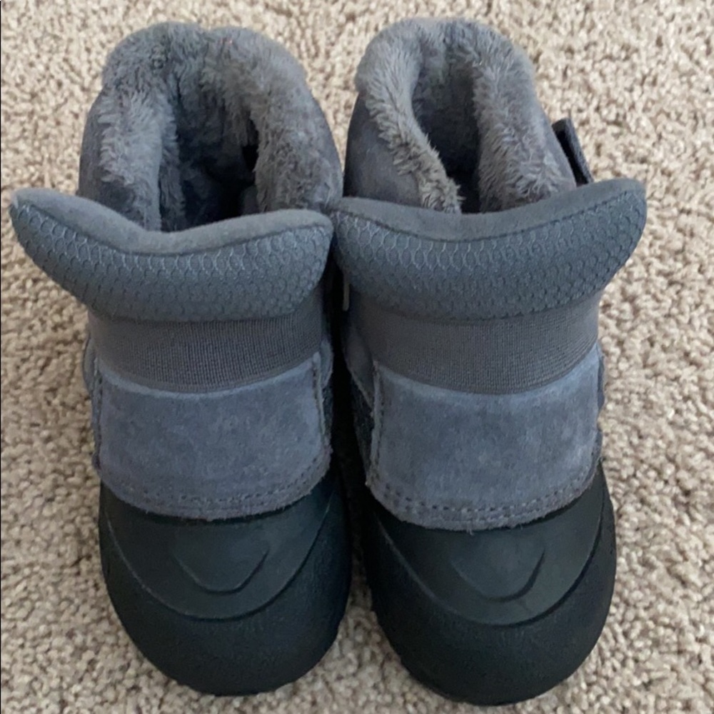 Toddler size 8C north face boots